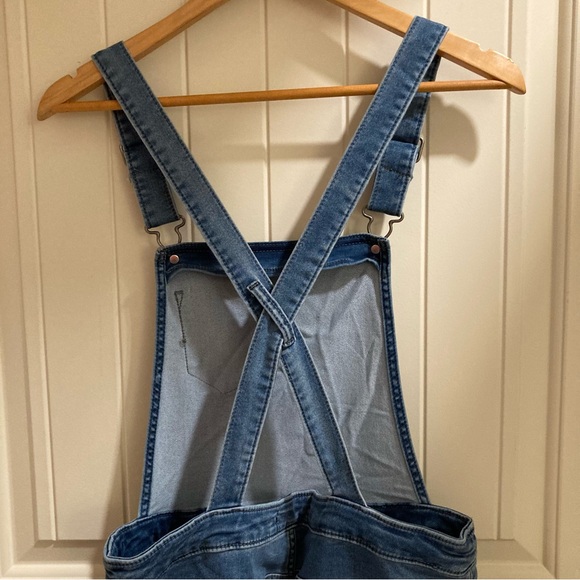 Girls Jean Overalls Size 18 XXL Light Denim Bib Overalls Stretch Cat & Jack NWT - Picture 4 of 16